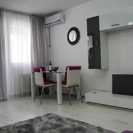 Luxury Plaza M Drumul Taberei Βουκουρέστι