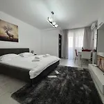 Luxury Plaza M Drumul Taberei *