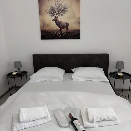 Apartment Luxury Plaza M Drumul Taberei