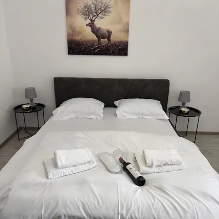 Luxury Plaza M Drumul Taberei Bucharest