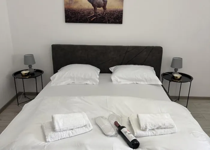 Luxury Plaza M Drumul Taberei Bucharest